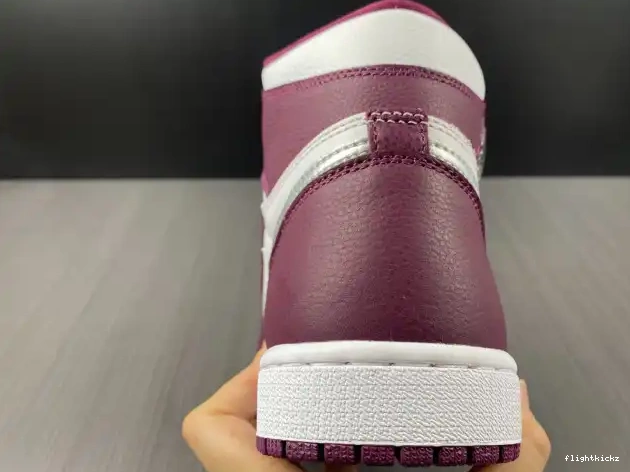 Bordeaux Jordan High 1 OG Air 555088-611 0616
